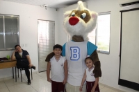 Centro Educacional Esplanada - Campo Grande - Zona Oeste - RJ - Ed. Infantil e Fundamental I - Visita do Brownie e Quiz animado. - código foto:  12715