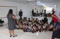 Centro Educacional Esplanada - Campo Grande - Zona Oeste - RJ - Ed. Infantil e Fundamental I - Visita do Brownie e Quiz animado. - código foto:  12749