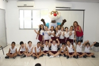 Centro Educacional Esplanada - Campo Grande - Zona Oeste - RJ - Ed. Infantil e Fundamental I - Visita do Brownie e Quiz animado. - cdigo foto:  12711